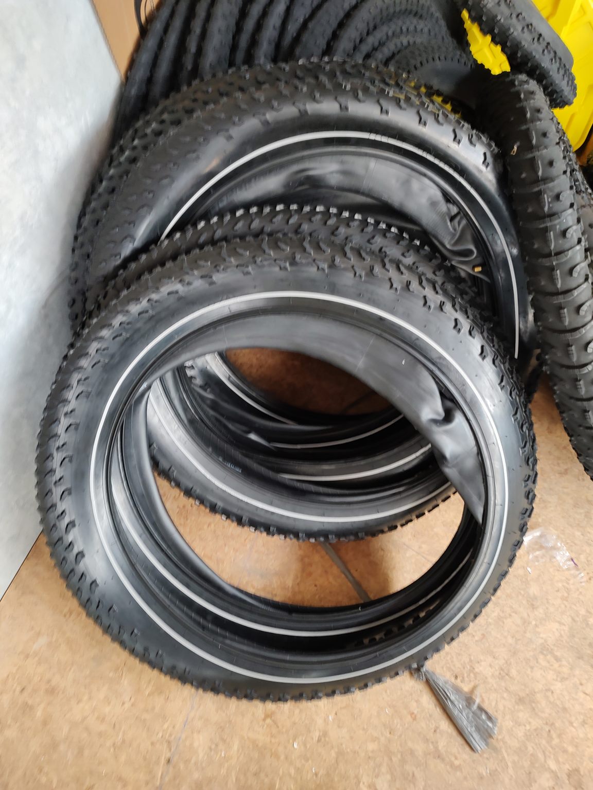 26"x4" Kenda Tyre & Tube